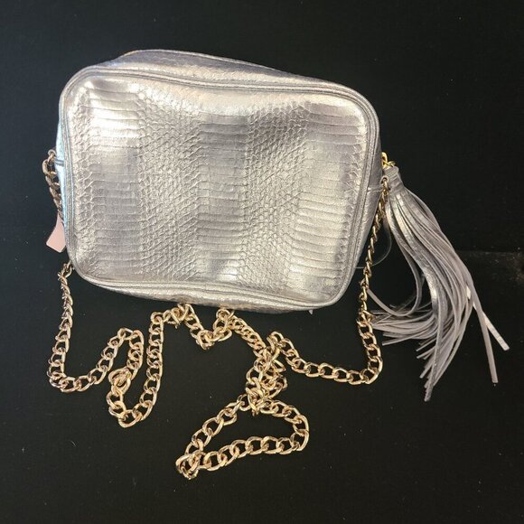 Victoria's Secret Silver Crossbody Purse w/Gold Chain Still Has Retail Tags - Picture 4 of 12